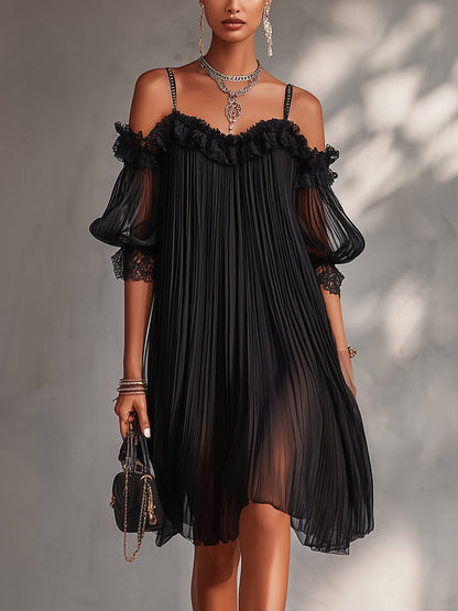 Livia | Schwarzes schulterfreies Chiffon-Minikleid mit Spitzenbesatz
